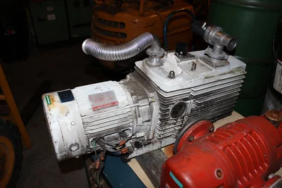 USED LEYBOLD D6OA