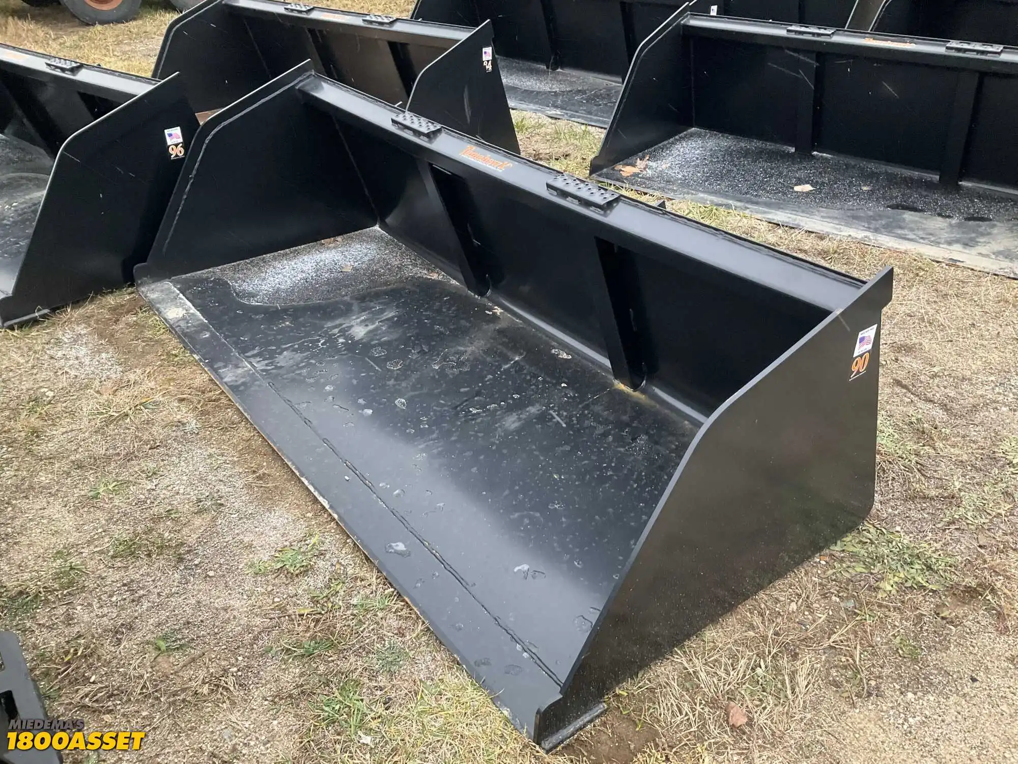 New Tomahawk 90” snow/mulch skid steer bucket, welded on high carbon cutting edge, skid steer...