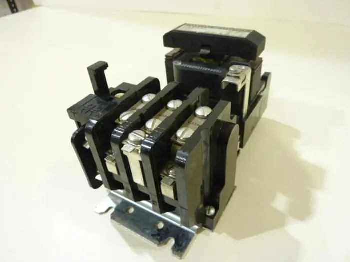 USED GENERAL ELECTRIC (G.E.) CR306A0