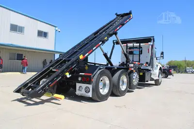 New | in-Stock 2027 PETERBILT 548 Rolloff Trucks Texas US | Roll Off Truck World #1492012