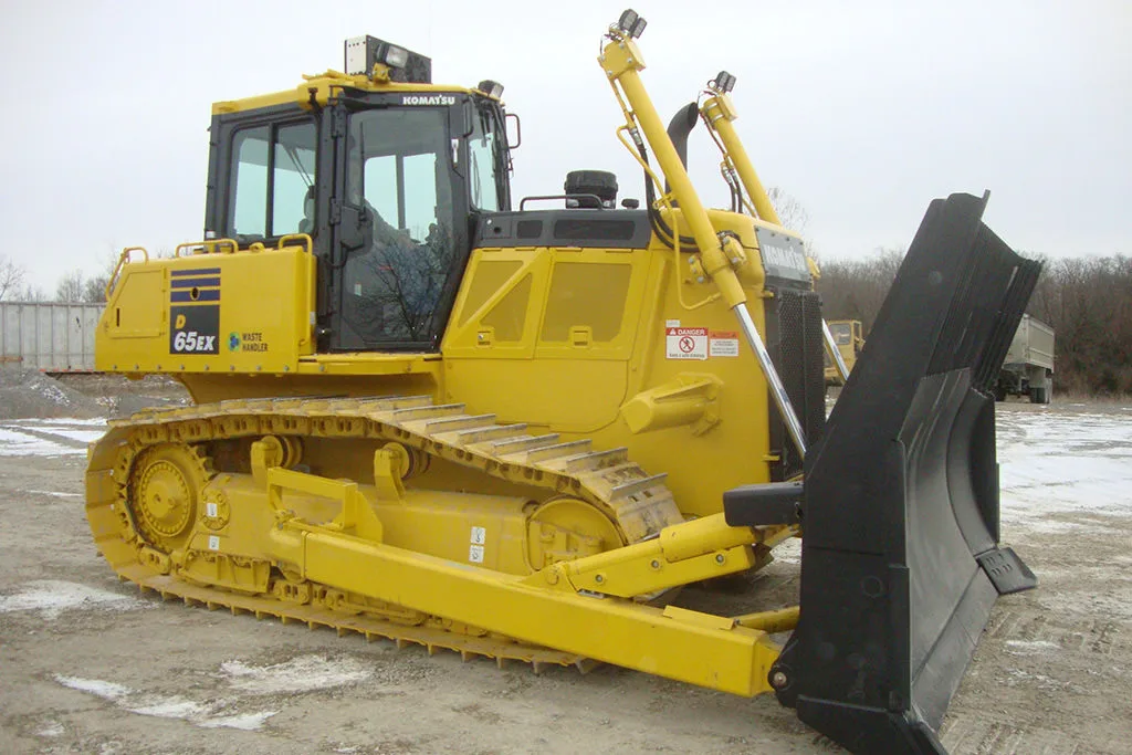 USED 2018 Komatsu D65EX-18