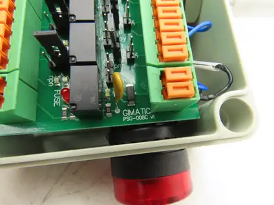 Gimatic 6755 Junction Box for Sensors 8 Inputs 24VDC with Signal Tower