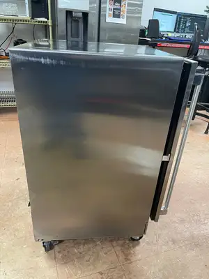 Used Perlick Used 24" Perlick HC24RB41 Undercounter 5.2 cu. ft. Refrigerator with Casters - TH2 Undercounter Refrigerators Illinois US | Falcon Restaurant Supply #1374842