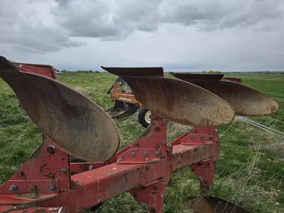 USED MASSEY FERGUSON 570