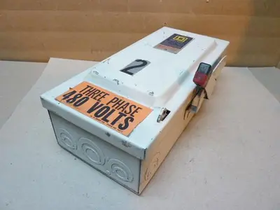 USED SQUARE D H-361