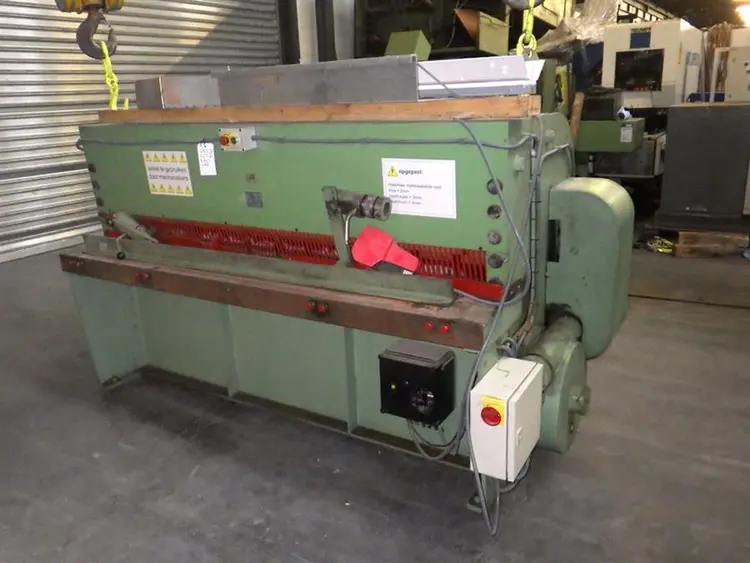 Used CLAEYS 2100 X 3 MM Sheet Metal Shears | Apt International N.V #365190