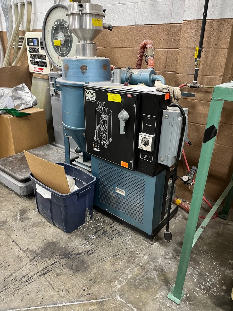 AEC WHITLOCK Model SB-100 Material Dryer & Hopper