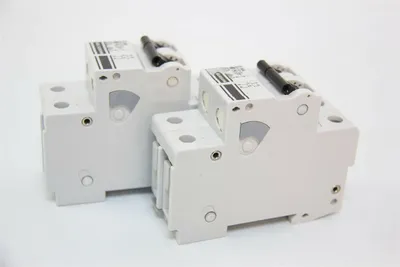 Altech Corp 2CU10 2DU6 2CU8 1GU6 1DU2 1DU3 1ZU05 Circuit Breaker Lot of 12 (8459