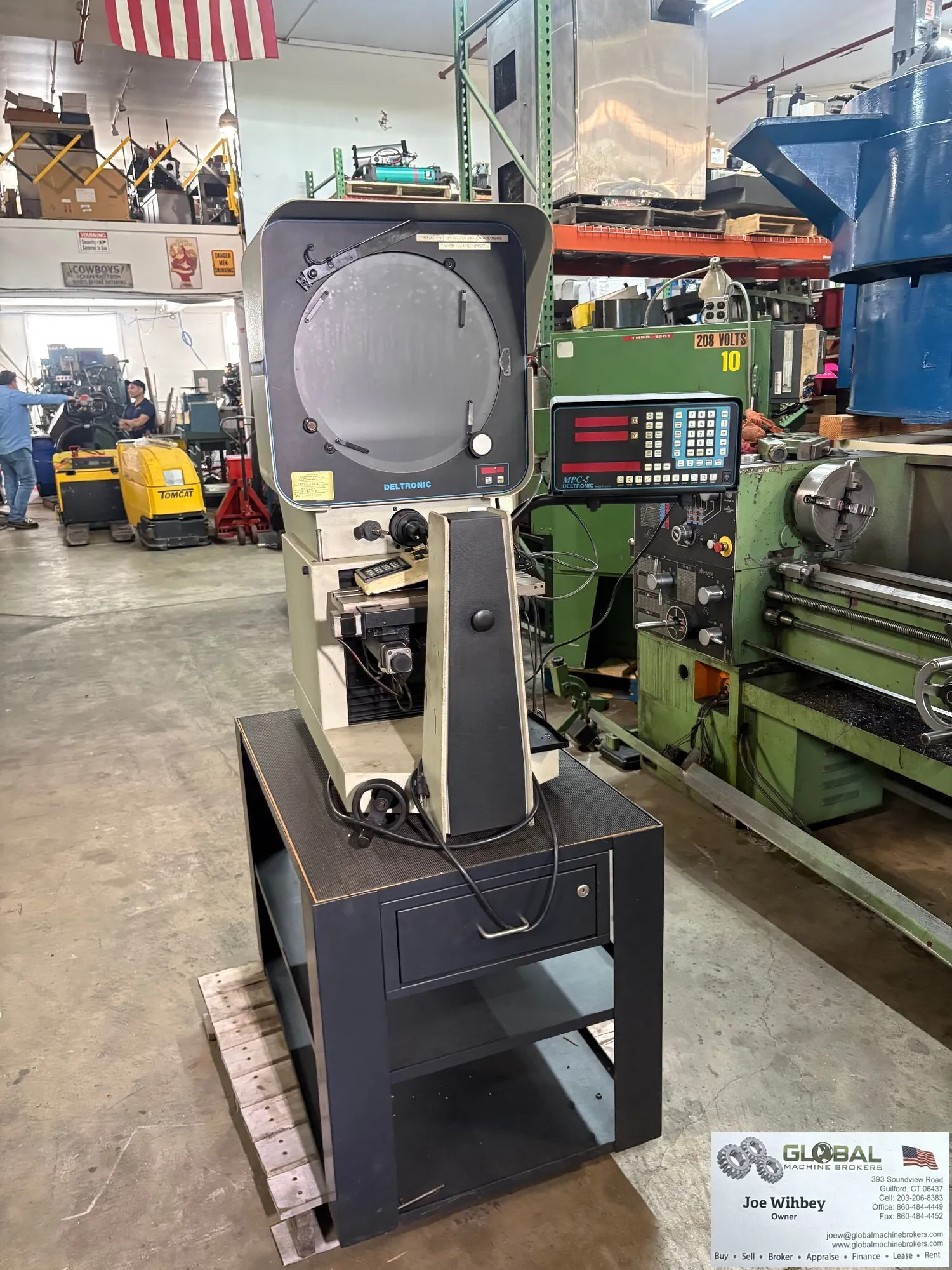 Deltronic DH-214 MPC5E High Precision 14" Optical Comparator