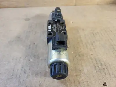 USED SAUER DANFOSS DCV03-3C11/01200E12