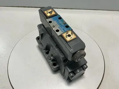 USED VICKERS DG4V-3-6C-M-U-HL7-60