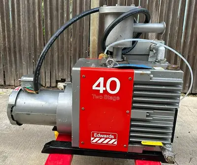 EDWARDS E2M40 HIGH VACUUM PUMP 40 TWO STAGE