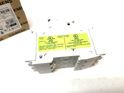 USED SIEMENS MINIATURE CIRCUIT BREAKER 3-POLE 15A C-CHAR.