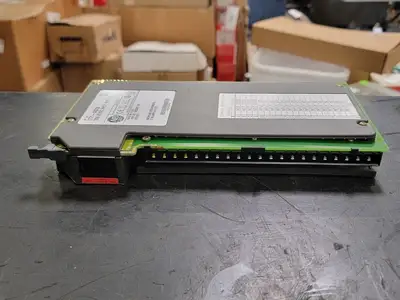 NEW ALLEN-BRADLEY 1771-IAD