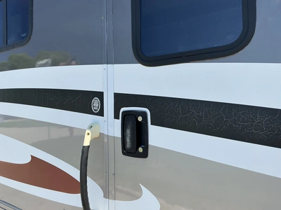 USED 2013 WINNEBAGO F53