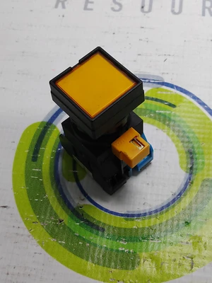 USED IDEC HW2L-M1F10QD-A-120V
