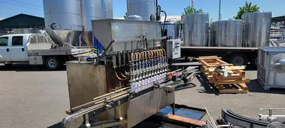 USED RU ENGINEERING 12 STATION - LITER - PISTON FILLER