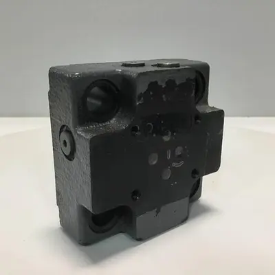 USED VICKERS CVCS25D1S210S19