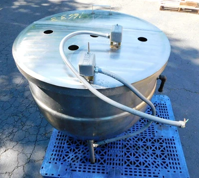 USED B.H. HUBERT 100 GALLON KETTLE