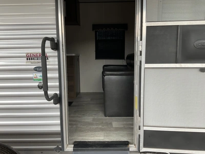 Used 2021 FOREST RIVER PRIME TIME AVENGER Campers, Caravans, Motorhomes Michigan US | Miedema Asset Management Group #1322411