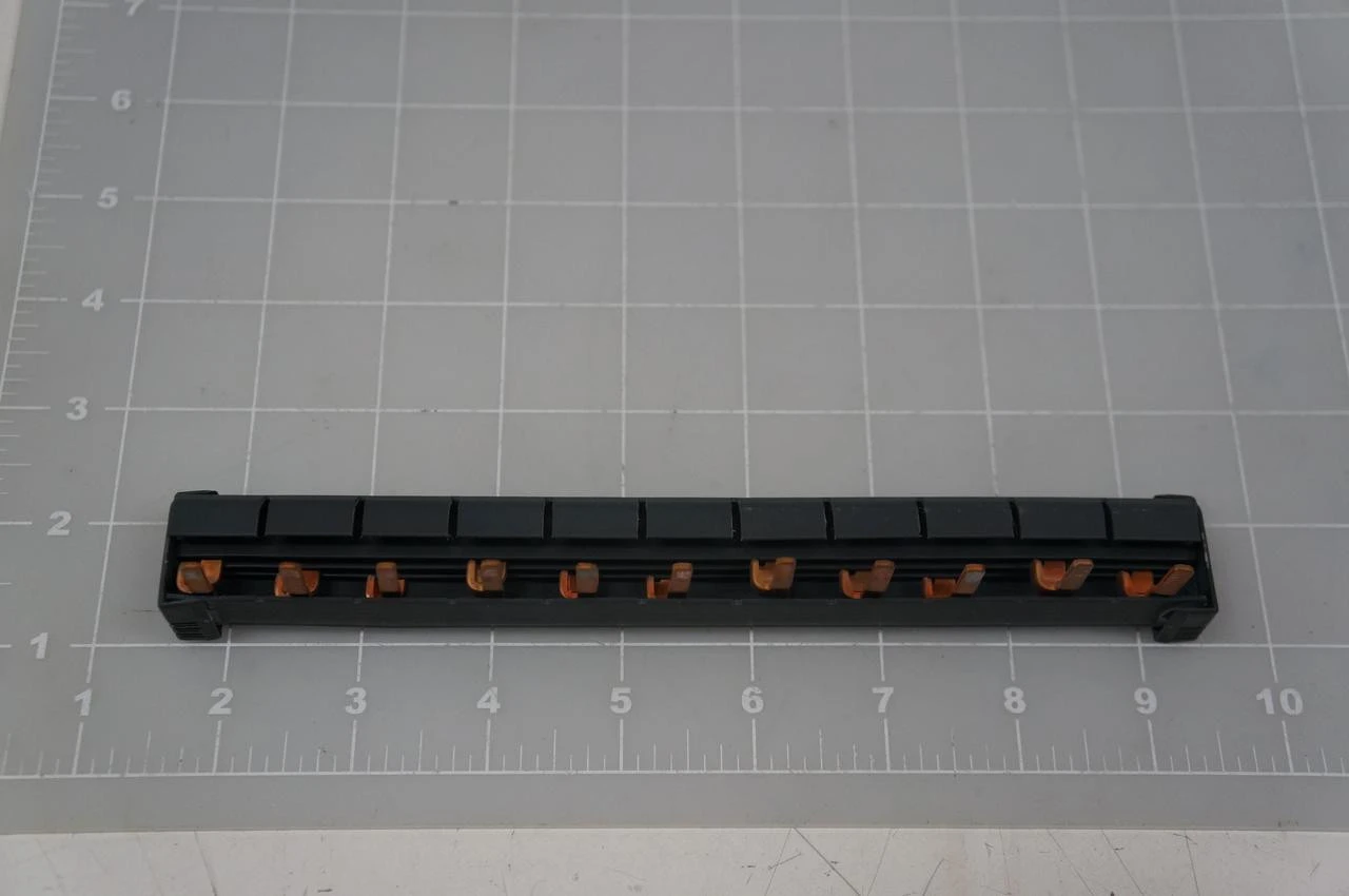 Used MERLIN GERIN _UNKNOWN_ Terminal Blocks Texas US | OCO Industrial #1676002