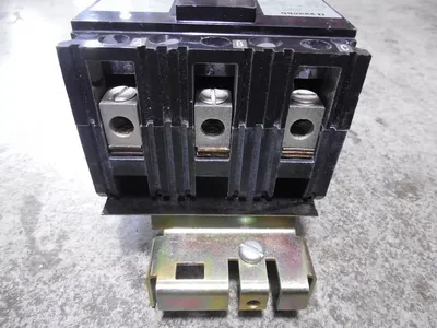 Square D SL100 I-Line Sub-Feed Lug 100 Amps 600VAC Used