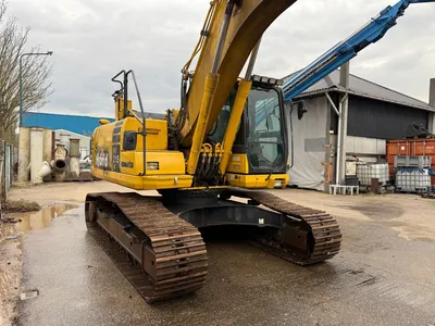 USED 2017 KOMATSU HB215LC-2