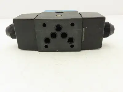 Used VICKERS _UNKNOWN_ Valves/Fittings Indiana US | Arrow Industrial #1316971