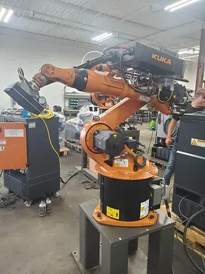 USED 2017 KUKA KR16 L6-2