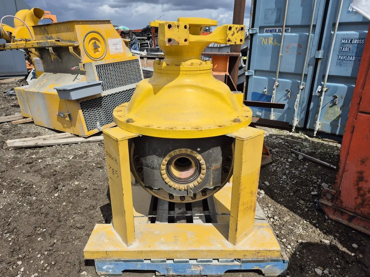NEW 2017 KOMATSU 561-22-61005