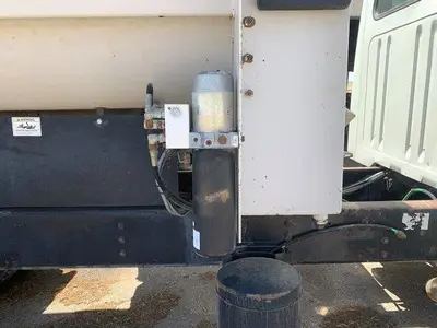 USED 2001 INTERNATIONAL 4900