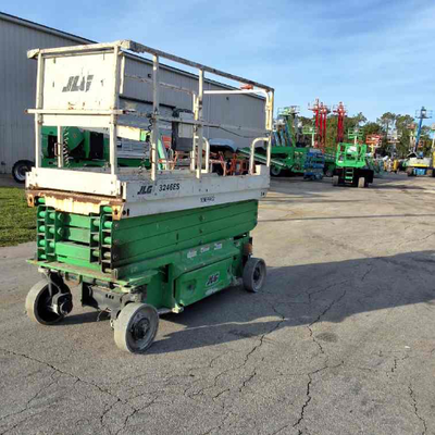 USED 2017 JLG 3246ES