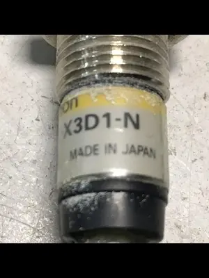 USED OMRON E2E-X3D1-N