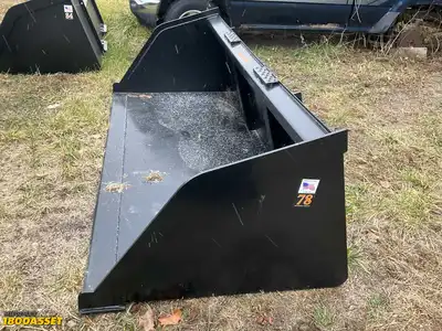 New Tomahawk 78” snow/mulch skid steer bucket, welded on high carbon cutting edge, skid steer...