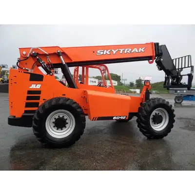 USED 2017 SkyTrak 6042