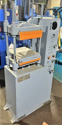 USED 1982 WABASH WABASH 30-15-2TMB PRESS