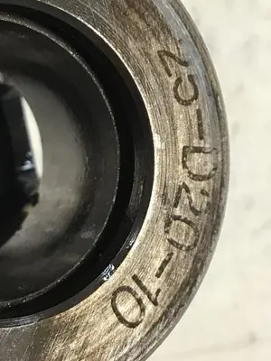 USED VICKERS 25-D20-10