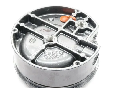 NEW DWYER 2304 PRESSURE GAGE