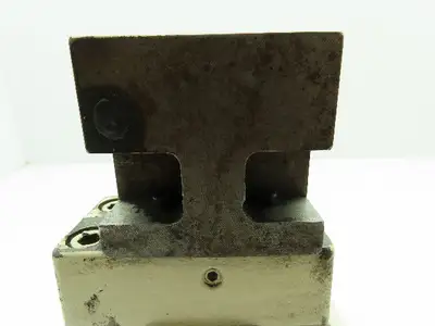 Yuken EBG-10-C-5028 Hydraulic Proportional Pressure Relief Valve Sub-Plate Block