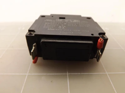 Used IDEC IZUMI _UNKNOWN_ Circuit Breakers | OCO Industrial #1667524