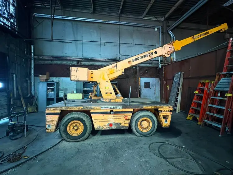 Used _UNKNOWN_ _UNKNOWN_ Carry Deck Cranes Ohio US | Myron Bowling Auctioneers Inc #1504396