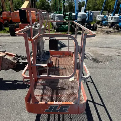 USED 2015 JLG 600S