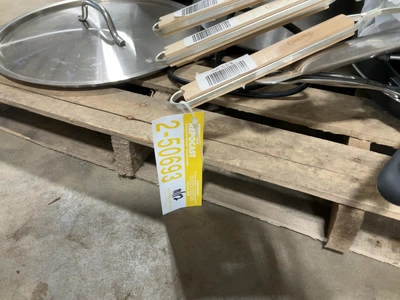 Used MIXED LOT OF MISCELLANEOUS STAINLESS STEEL RESTAURANT EQUIPMENT Restaurant Equipment (Miscellaneous) Michigan US | Miedema Asset Management Group #1761520
