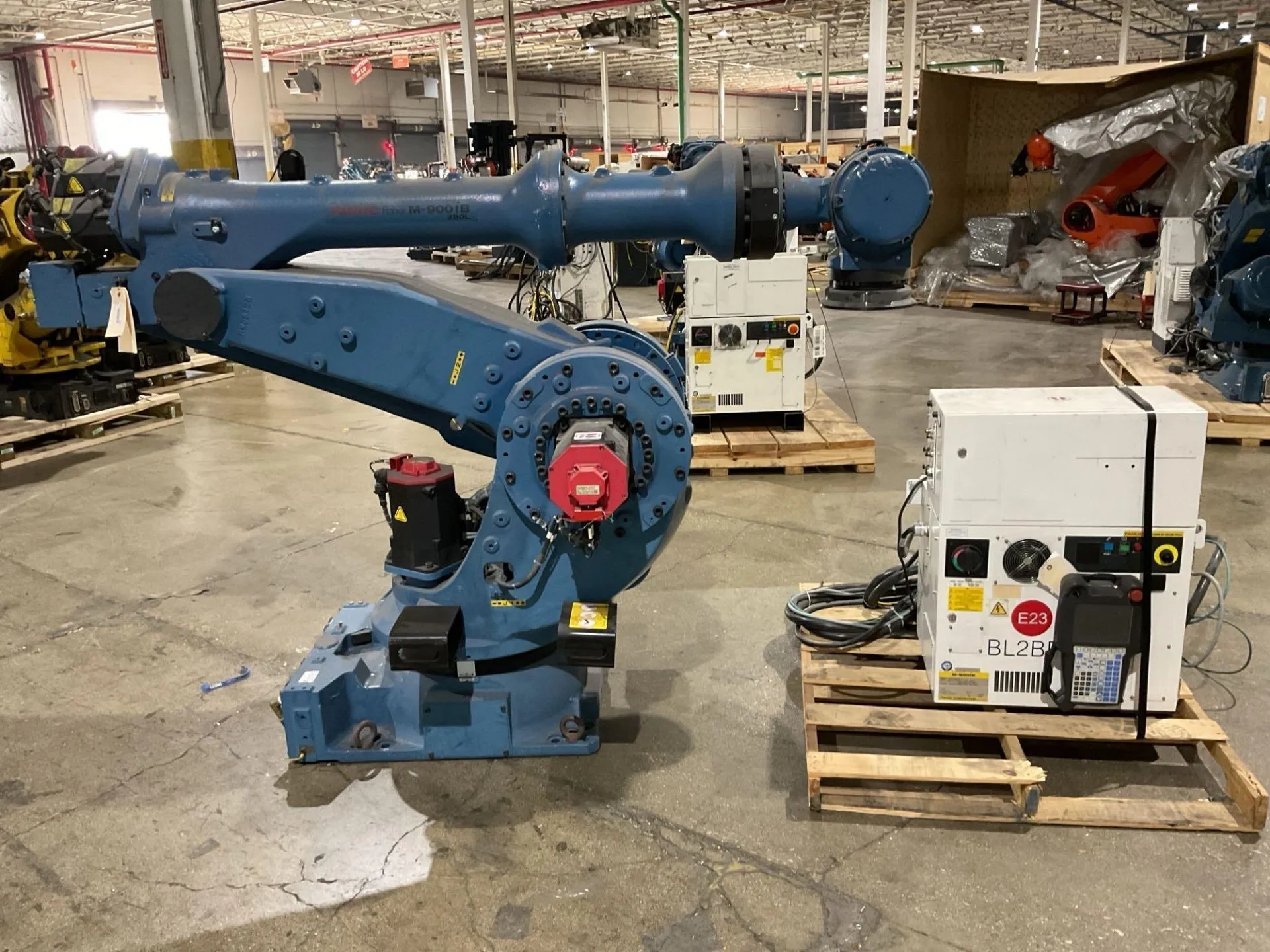 USED 2021 FANUC A05B-2638-B028Cabinet A05B-1335-B203 Arm