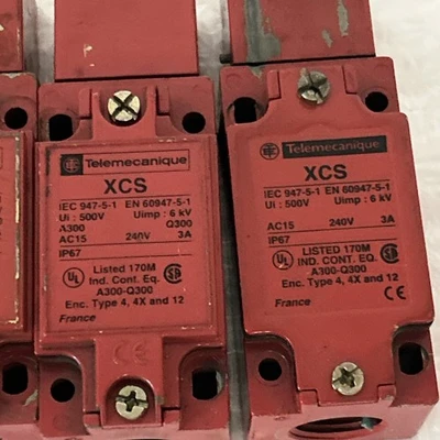 (5) Telemecanique XCS-A703 Interlock Switches 3A 240V Fast Shipping!+ Warranty