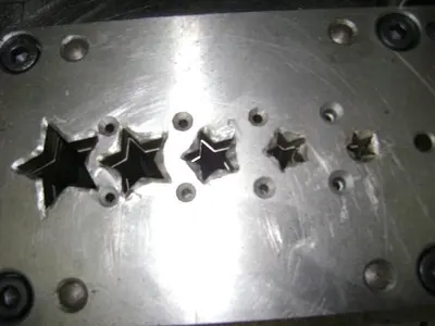 7403-390 Die Set – 5 sizes – Star Design
