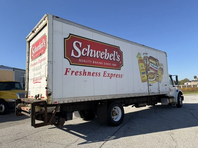 Used 2012 FREIGHTLINER BUSINESS CLASS M2 26' BOX TRUCK Box trucks Ohio US | Miedema Asset Management Group #1709407
