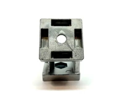 USED ROBOTUNITS ADJUSTABLE 40MM GUSSET, NO HARDWARE