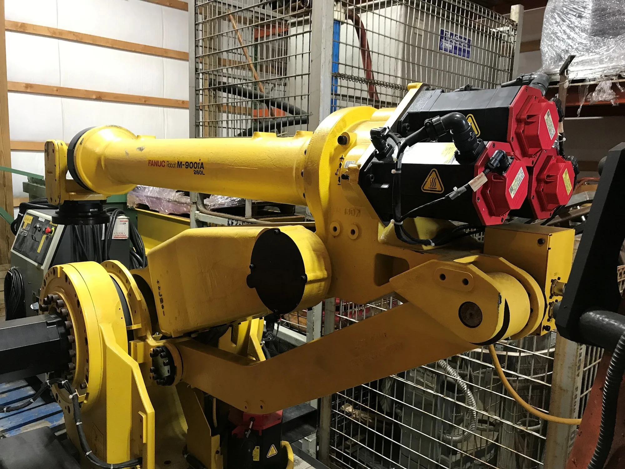 USED 2011 FANUC M900IA/260L 6-AXIS