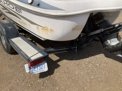 USED 2006 TAHOE TRACKER